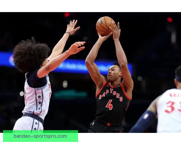 富尔茨迎来猛龙生涯首秀 接巴恩斯精准助攻轻松命中首球