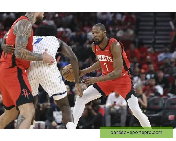 乌度卡称申京愿牺牲个人表现 杜兰特掌握破解包夹新技巧