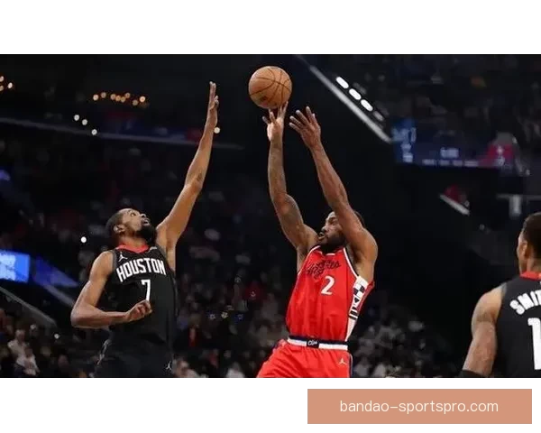 快船莱昂纳德绝杀步行者0.4秒中投带队逆转24分惊险胜